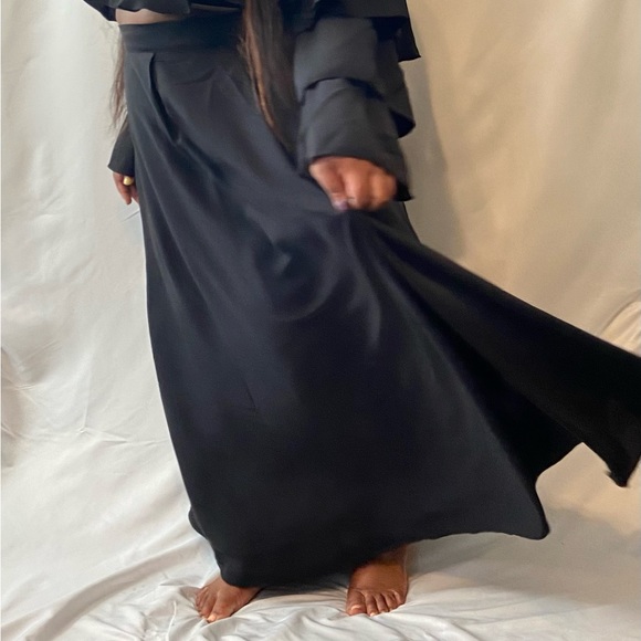 Ruffled crop top with maxi skirt Plus size 1X-3X - Picture 4 of 4